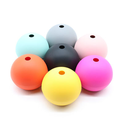 Logo personalizzato Acceptabile 2,5 pollici Silicone Ice Ball Maker per Whiskey Wine Cocktail
