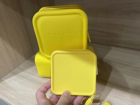 Scatola di stoccaggio di borse cosmetiche in silicone 100% alimentare personalizzata per accessori di trucco