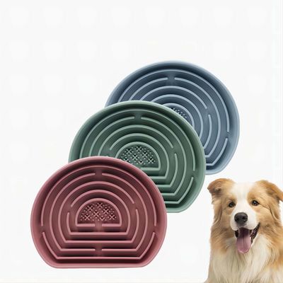 Logo personalizzato Acceptabile tappeto da leccare in silicone per cani per l'alimentazione e la digestione lenta 2024