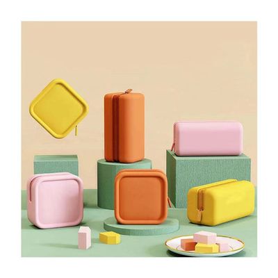 Borsa cosmetica in silicone con logo personalizzato per gioielli e organizzazione cosmetica in movimento