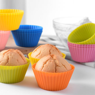 Stampi di pentole di ciambelle in silicone non appiccicoso ideali per la cottura e immagazzinati in varie forme