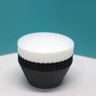 24pcs / 12pcs pacchetto Logo personalizzato accettabile Silicone non appiccicoso Cupcake rivestimenti per la festa