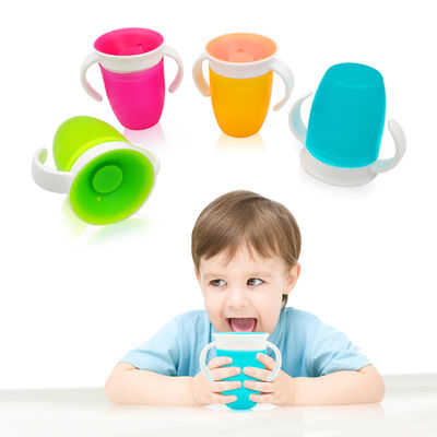 Coppa da bere per bambini piccoli a doppia maniglia rosa silicone a 360 gradi