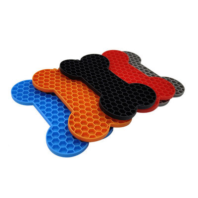 Matto per cani in silicone personalizzato per l'alimentazione lenta, con forma ossea e design di aspirazione